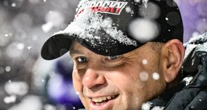 Tajemnice marki Nowrocky. Kto zarabia na Karolu Nawrockim?