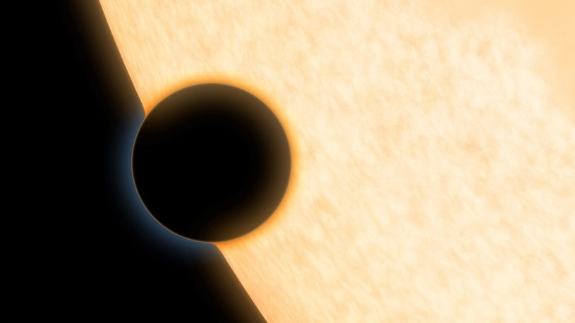 Tajemnicza, mroczna planeta pochłania aż 99% światła swojej macierzystej gwiazdy /Geekweek