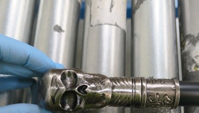 Tajemnicza przesyłka z Chin. W środku była broń