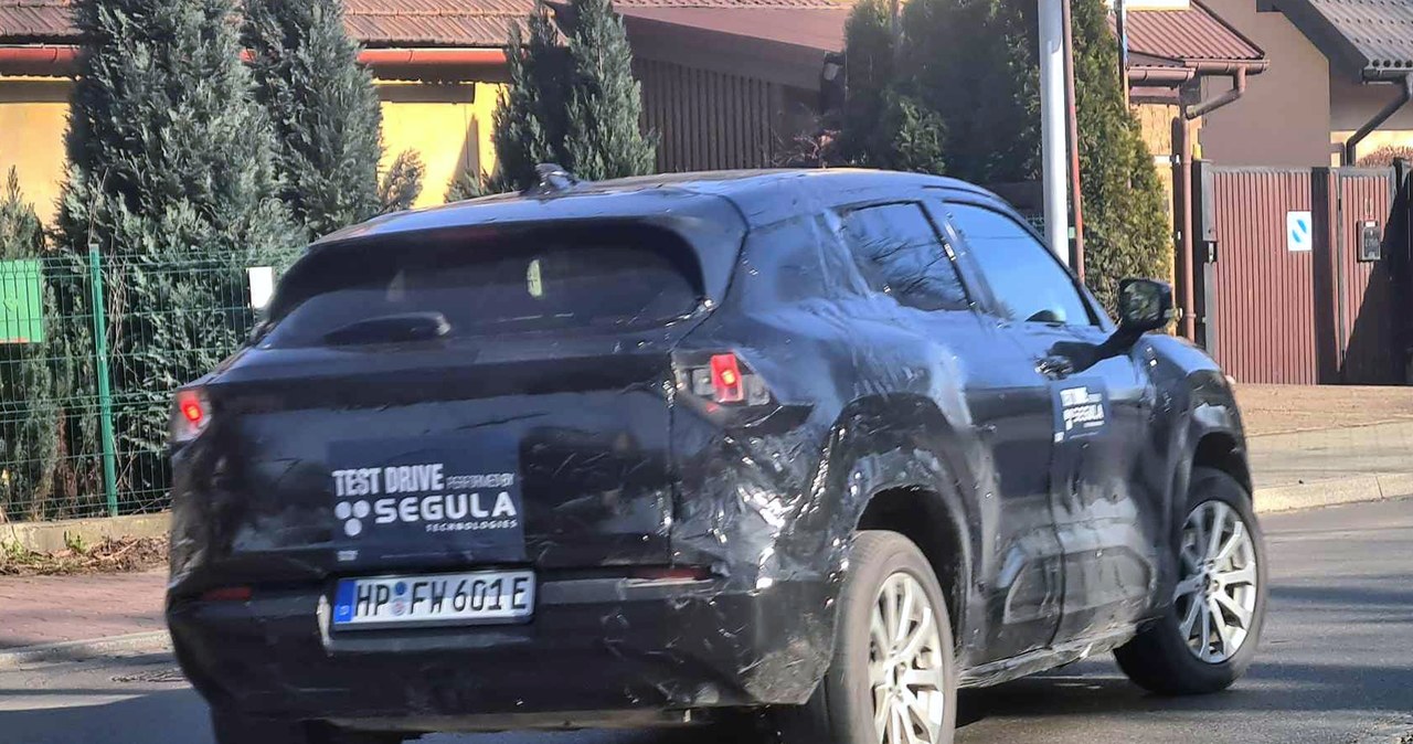 Tajemnicze auto przyłapane na polskich drogach. Co to za model?  Fot. czytelnik /INTERIA.PL