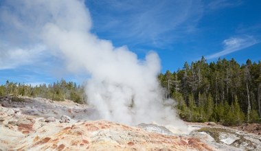 Tajemnicze erupcje gejzeru w Yellowstone