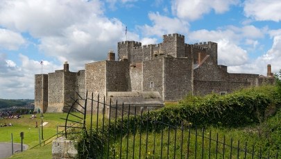 Tajemnicze graffiti na Zamku Dover! Zobacz, co ukrywały przez wieki