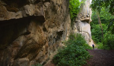 Tajemnicze zamczysko na trasie w Bieszczady. Osobliwość przyciąga turystów