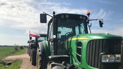 Tajemnicze znaki blokują protest rolników. "Czujemy się oszukani"