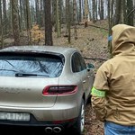 Tajemnicze znalezisko w lesie. Ktoś porzucił Porsche