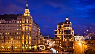 Tajemniczy gość w hotelu Kempinski. Co Gerhard Schröder robił obok Kremla?