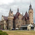 Tajemniczy zamek w Polsce. 99 wież skrywa sekret właściciela. Dlaczego nie wybudowano setnej?