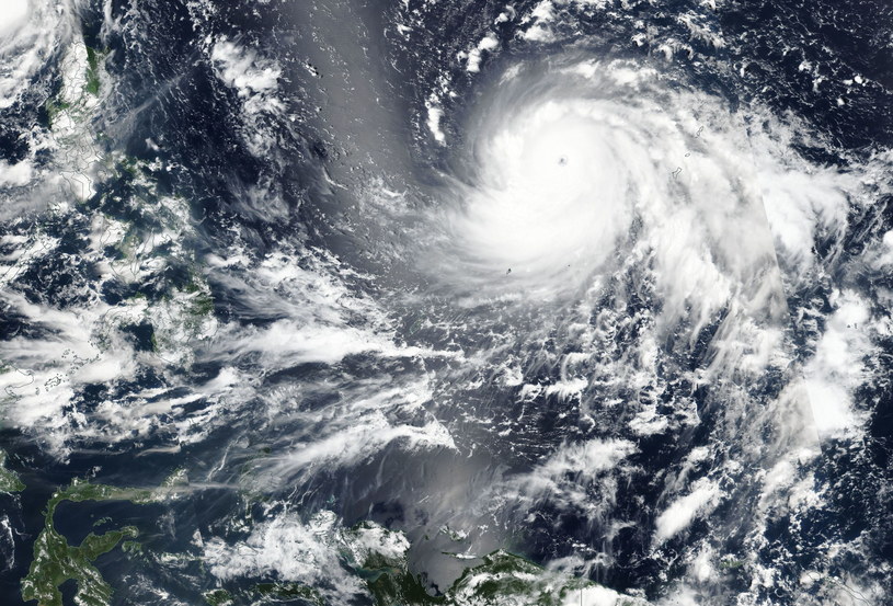 Tajfun Mangkhut /NASA /PAP/EPA