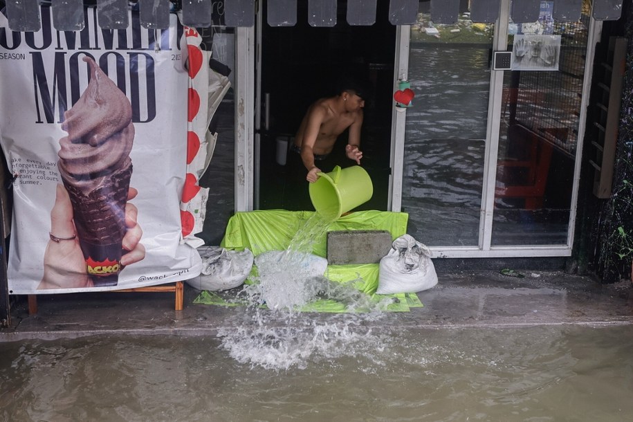 Tajfun na Filipinach /PAP/EPA/ROLEX DELA PENA /PAP