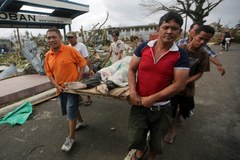 Tajfun pustoszy Filipiny. Może być tysiąc ofiar