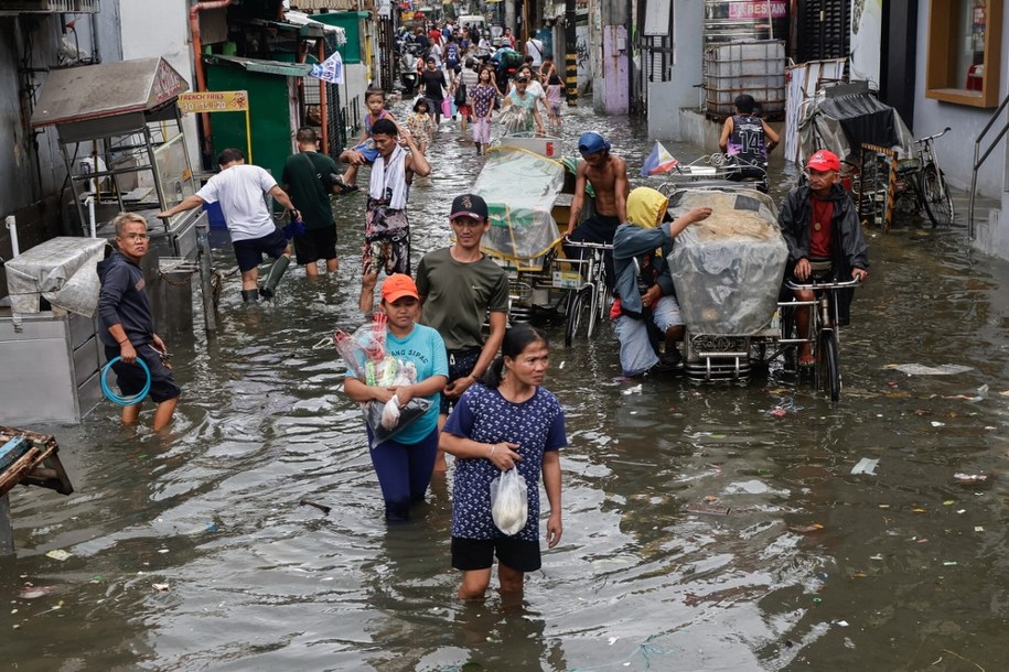 Tajfun uderzył w Filipiny /PAP/EPA/ROLEX DELA PENA /PAP