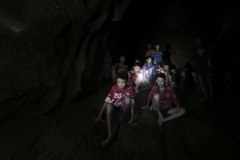Tajlandia: Uwięzieni w jaskini chłopcy odnalezieni