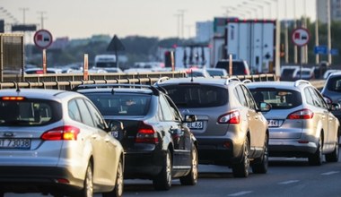 Tajny kod doświadczonych kierowców. Ważne są palce