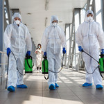 Tajny raport USA: Pandemię koronawirusa miał spowodować wyciek z laboratorium