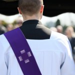 proboszcz Tak były proboszcz z Warszawy miał "przytulać" miliony. Są zarzuty