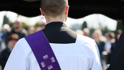Tak były proboszcz z Warszawy miał "przytulać" miliony. Są zarzuty