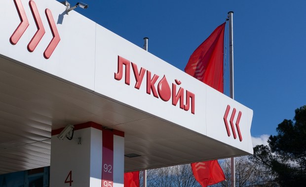 Tak drogo jeszcze nie było. Co stoi za wzrostem cen benzyny w Rosji?