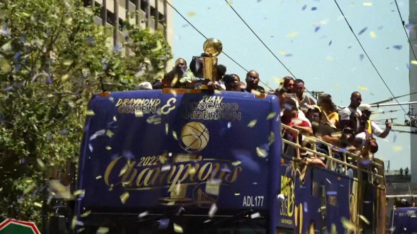 Tak drużyna Golden State Warriors świętowała mistrzostwo NBA z kibicami! WIDEO