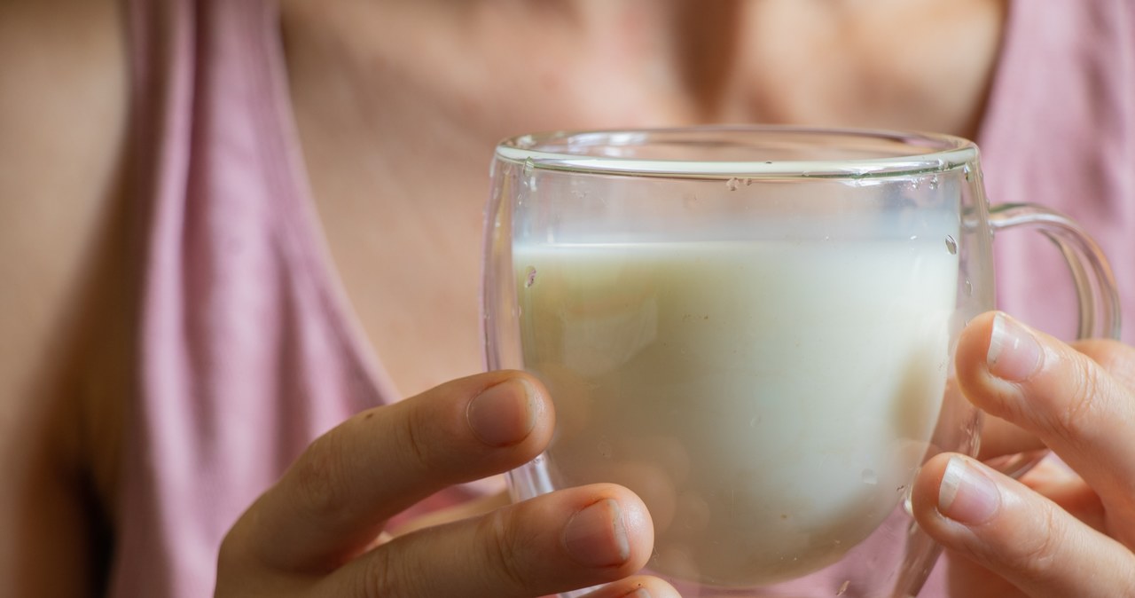 Tak działa kefir wodny. Pij nawet codziennie /123RF/PICSEL