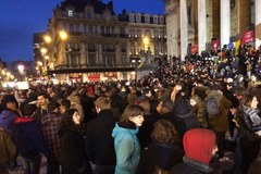 Tak, dzień po zamachach wyglądają okolice Placu Giełdy w Brukseli