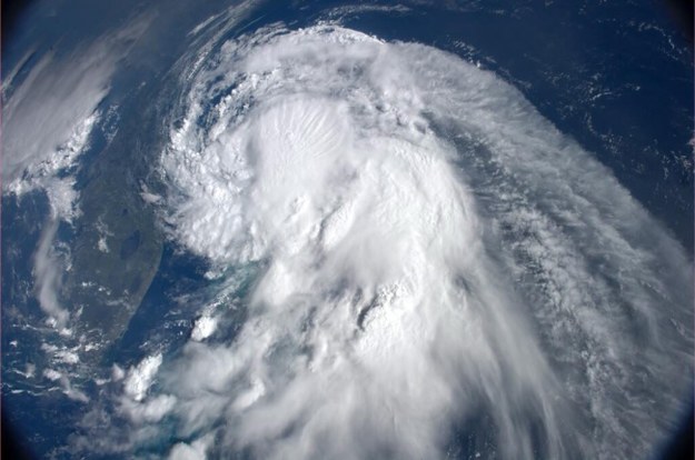 Tak formuje się huragan Arthur /PAP/EPA/ALEXANDER GERST / ESA / HANDOUT /PAP/EPA