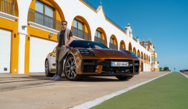 Tak jeździ nowe Porsche Panamera. Tego auta prawa fizyki nie obowiązują