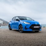 Tak jeździ Toyota Yaris po liftingu. Nowa hybryda robi różnicę poza miastem