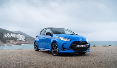 Tak jeździ Toyota Yaris po liftingu. Nowa hybryda robi różnicę poza miastem