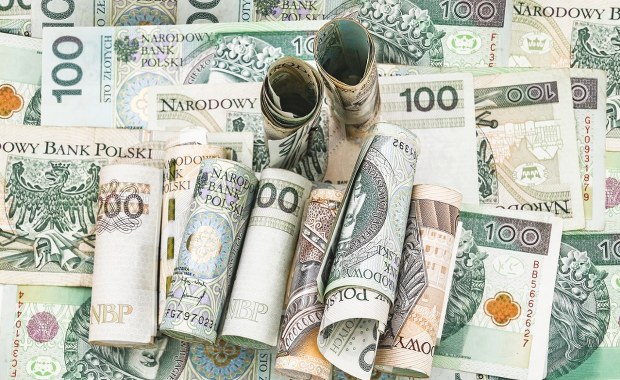 Tak kuszą "faraonowie biznesu". Gigantyczne kary UOKiK za piramidy finansowe