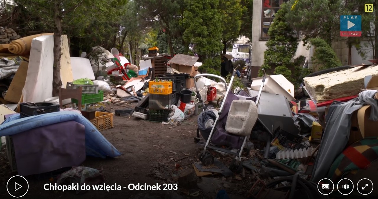 Tak mieszka Łukasz z show "Chłopaki do wzięcia", fot. screen z programu /