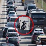 ​Tak, motocykliści mogą się przeciskać między autami. Ale nie zawsze