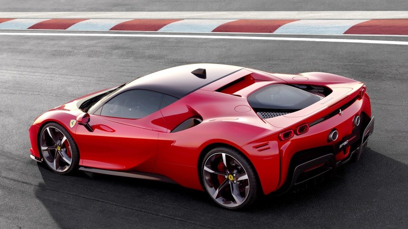 Tak niesamowicie przyspiesza Ferrari SF90. Oto moc silników elektrycznych [FILM] /Geekweek