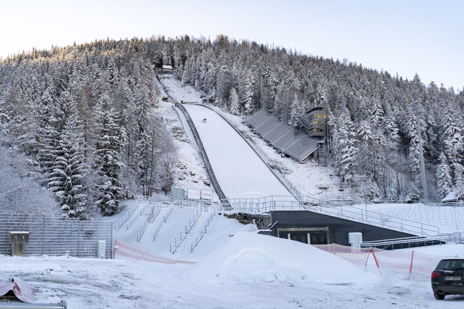 Tak obecnie prezentuje się Wielka Krokiew w Zakopanem (zdjęcie zrobione zimą 2024 oku)