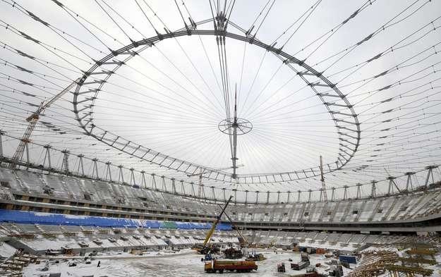 Tak obecnie wygląda Stadion Narodowy w Warszawie /AFP