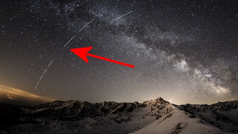Tak pięknie wyglądał przelot satelitów Starlink od SpaceX nad Tatrami [FILM] /Geekweek