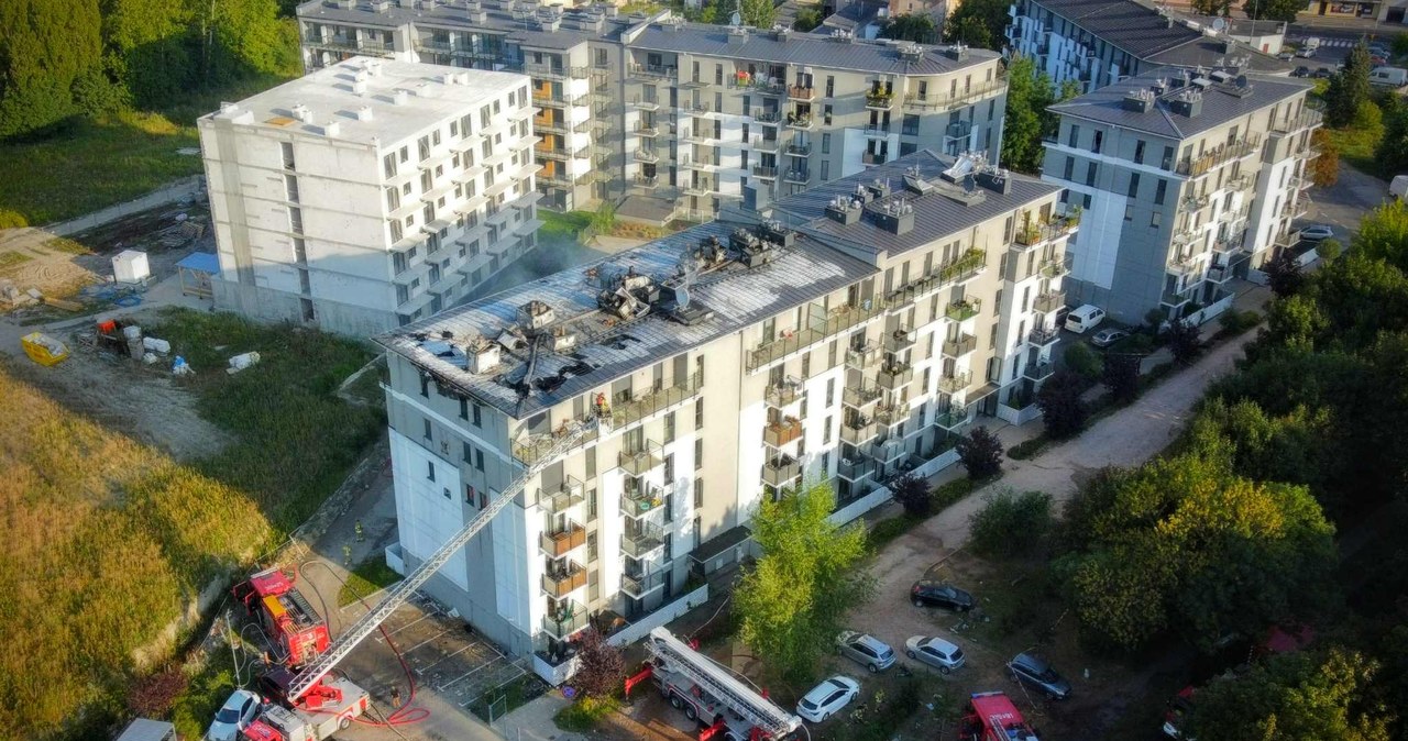Tak po pożarze wygląda blok w Poznaniu