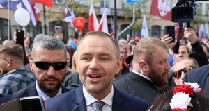 ​Tak Polacy ocenili Karola Nawrockiego. Są powody do niepokoju?