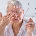 Tak przygotujesz się do zabiegu usunięcia zaćmy. Uważaj, tego nie będziesz mógł robić po