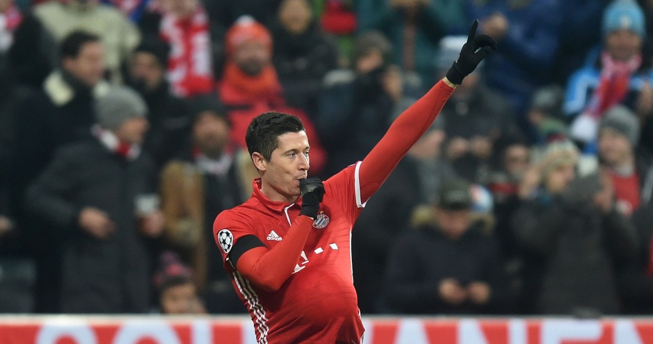 Tak Robert Lewandowski ogłosił dobrą nowinę /CHRISTOF STACHE/AFP /East News