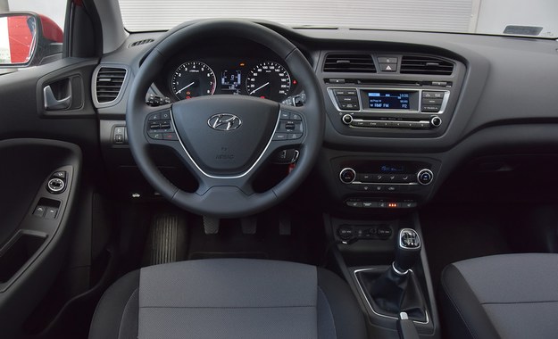 Hyundai i20 Coupe 1.2 test magazynauto.interia.pl