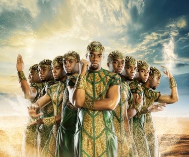 Tak rozpoczyna się pełna niezwykłych przygód, magii i poświęceń krucjata śmiertelnika i boga w obronie naszego świata.

W roli boga mądrości Totha zobaczymy Chadwicka Bosemana.

 