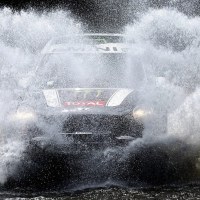 Francuz Stephane Peterhansel