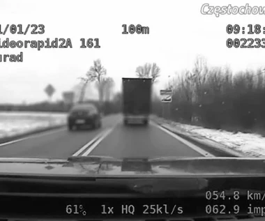 Tak się nie wyprzedza. Szczególnie nieoznakowanego radiowozu