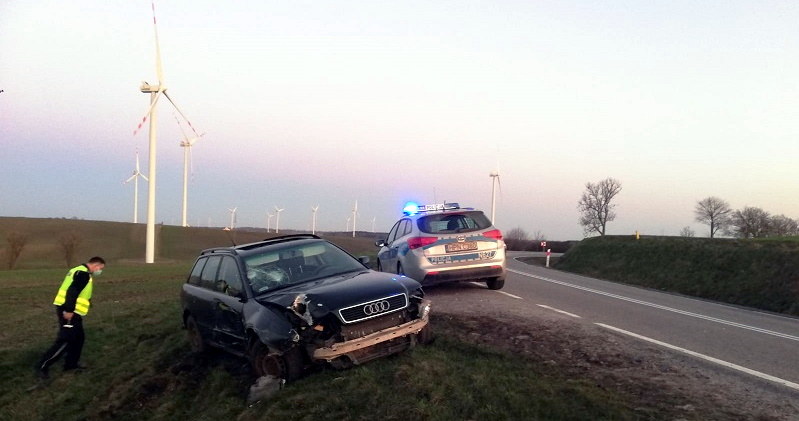 Tak się skończyła jazda pijanego kierowcy /Policja