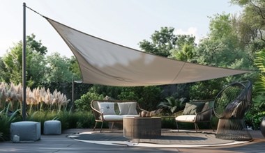 Tak szybko i tanio zacienisz ogród na czas upałów. Praktyczniejsze niż parasol i tańsze, niż altana
