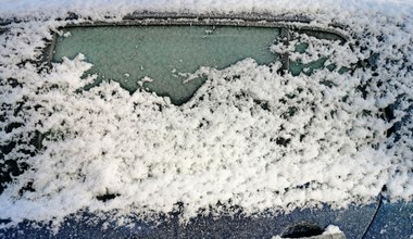 Tak szybko odmrozisz auto. Jednej czynności nigdy nie wykonuj