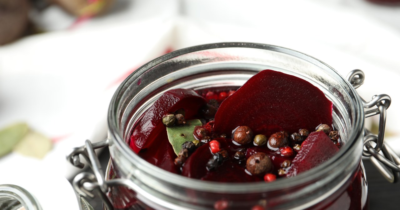 Tak uratujesz zakwas, który zrobił się zbyt gęsty /liudmilachernetska /123RF/PICSEL