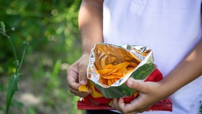 Tak walczą z otyłością wśród dzieci. Zakazali pewnych reklam