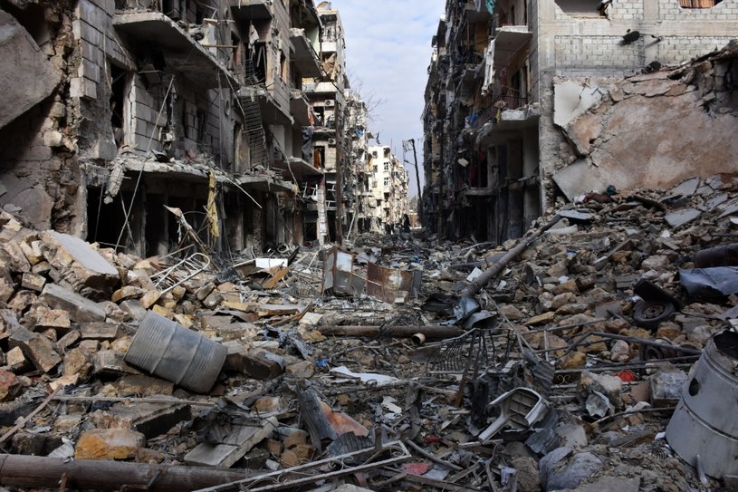 Tak wygląda jedna z ulic Aleppo /AFP