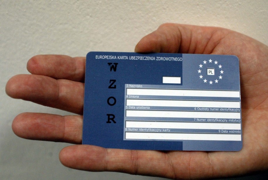 Tak wygląda karta EKUZ /Mirosław Trembecki  /PAP